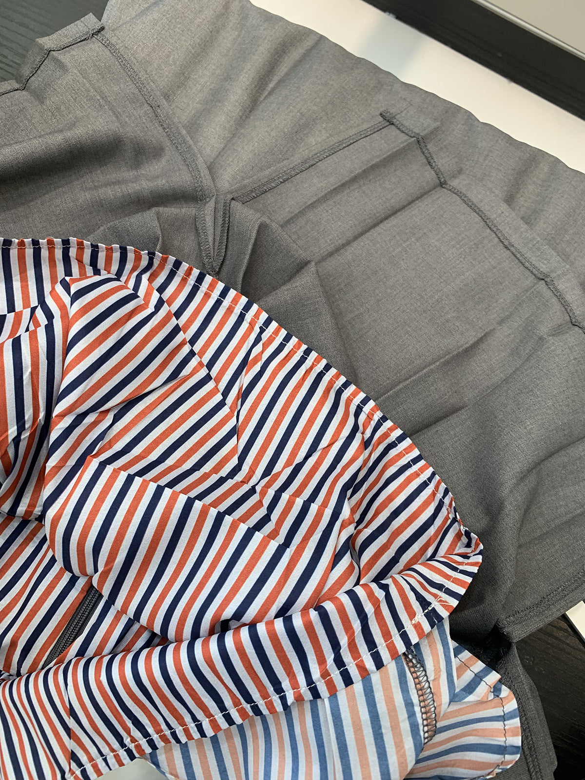 V-neck knitted cardigan(复制) THOM TREND