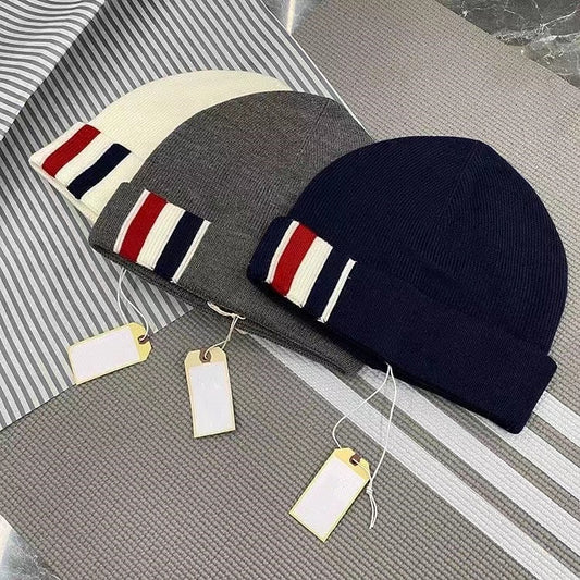 Unisex knitted hat THOM TREND