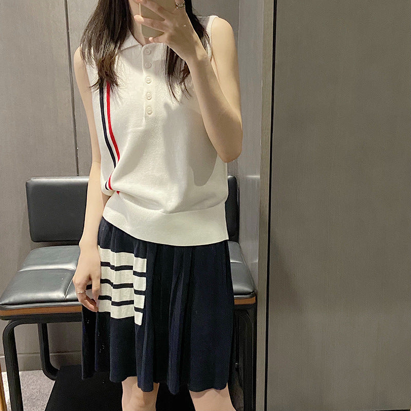 Sleeveless lapel white top