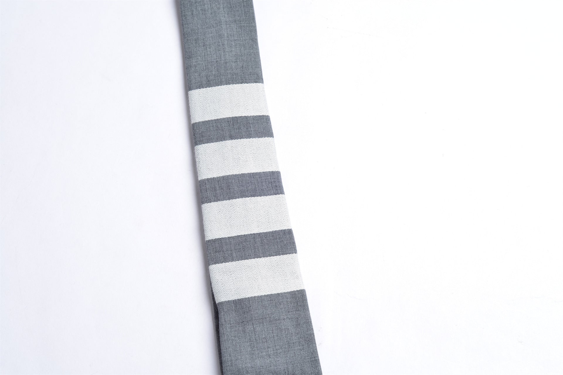 Unisex four-bar tie THOM TREND