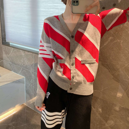 2025SS Puppy Lobster Wool Cardigan