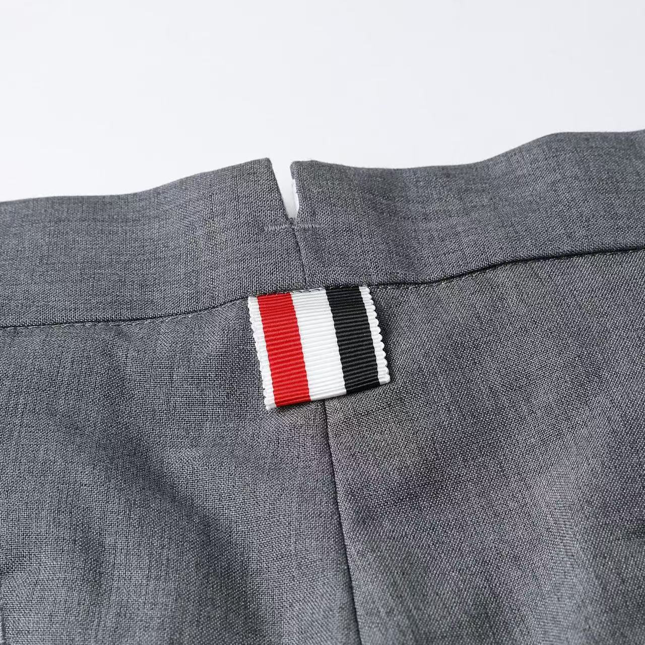 Unisex suit shorts THOM TREND