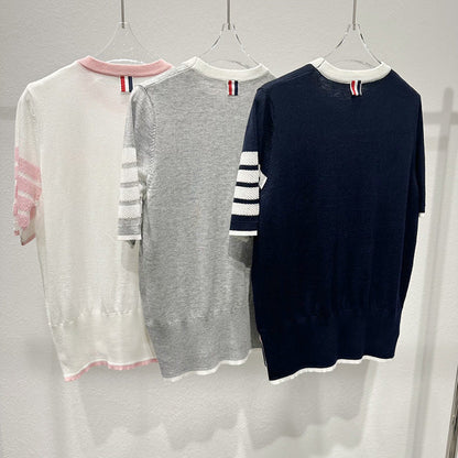 Contrast color knitted T-shirt