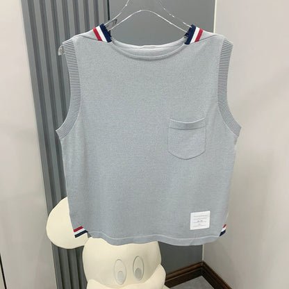 Sleeveless women's tops