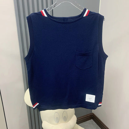 Sleeveless women's tops