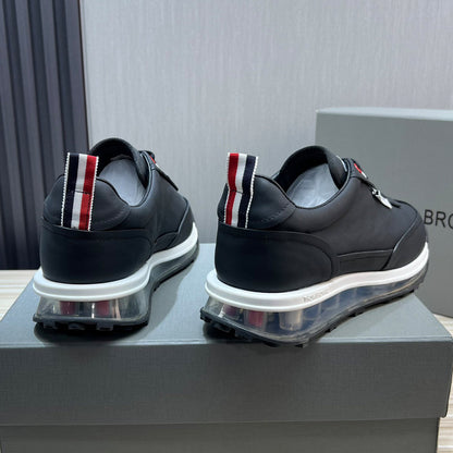 Man Cowhide Sneakers THOM TREND