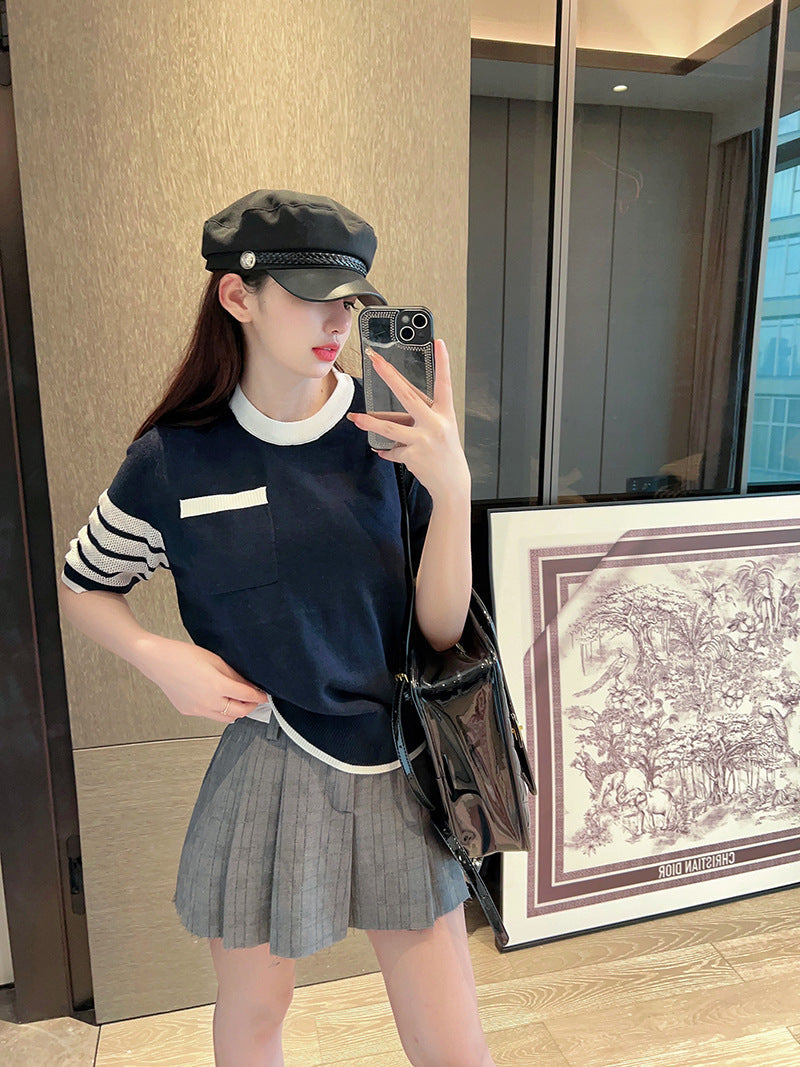 Contrast color knitted T-shirt